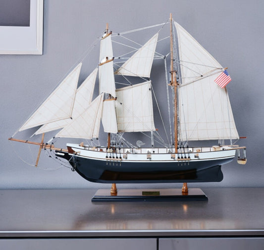 26" Black and White Solid Wood Hand Painted p-Oxybis(benzenesulfonyl hydrazide) Model Boat-0