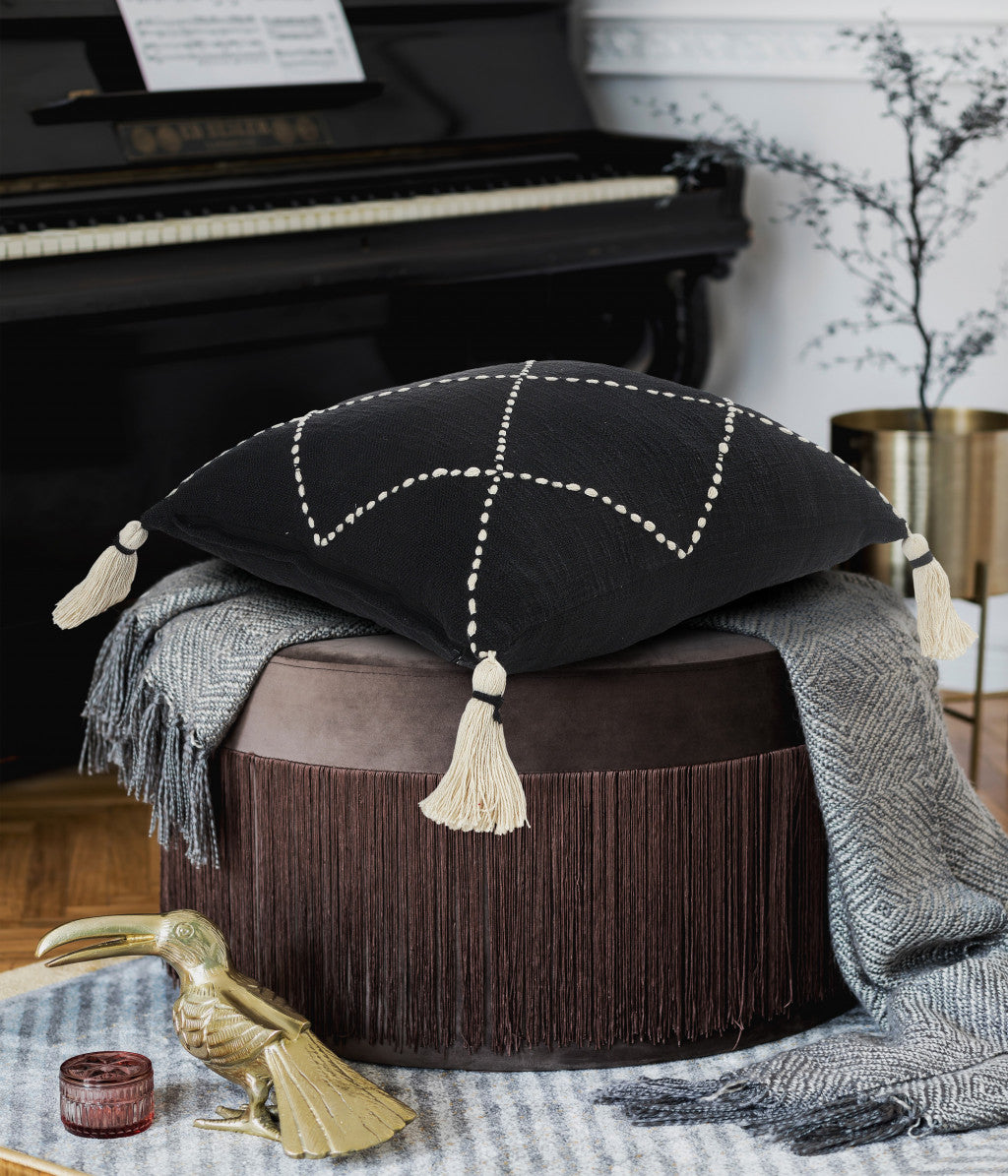 20" X 20" White And Black 100% Cotton Geometric Zippered Pillow-8