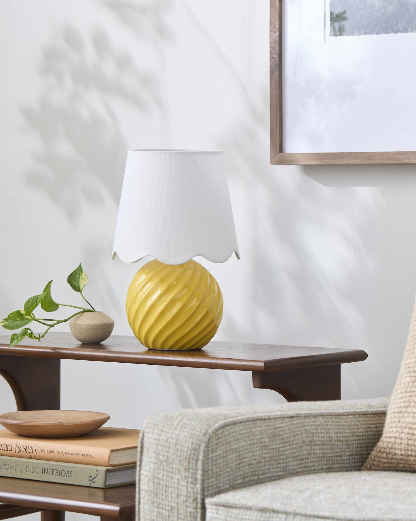 Gestalgar Table Lamp-1