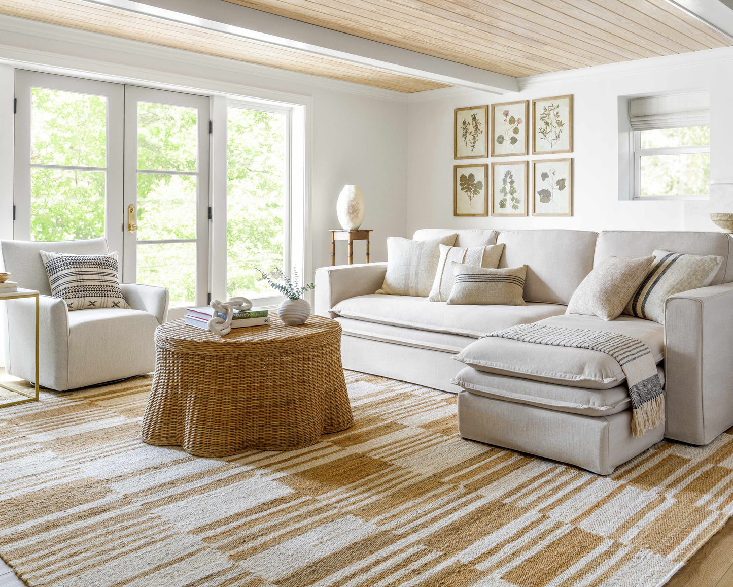 Viggo Throw Pillow-4