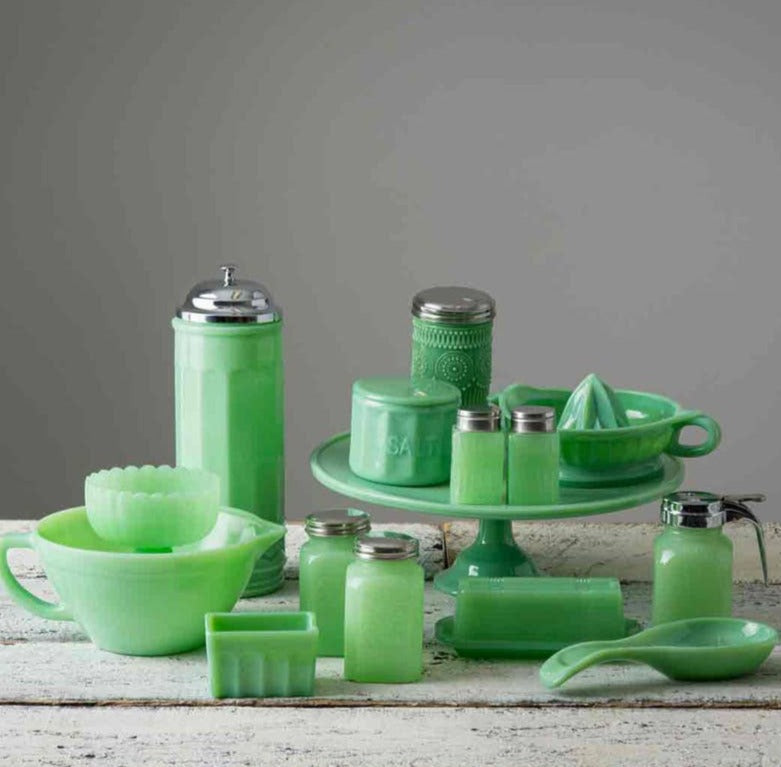 Jadeite Glass Collection Juicer With Handle-1