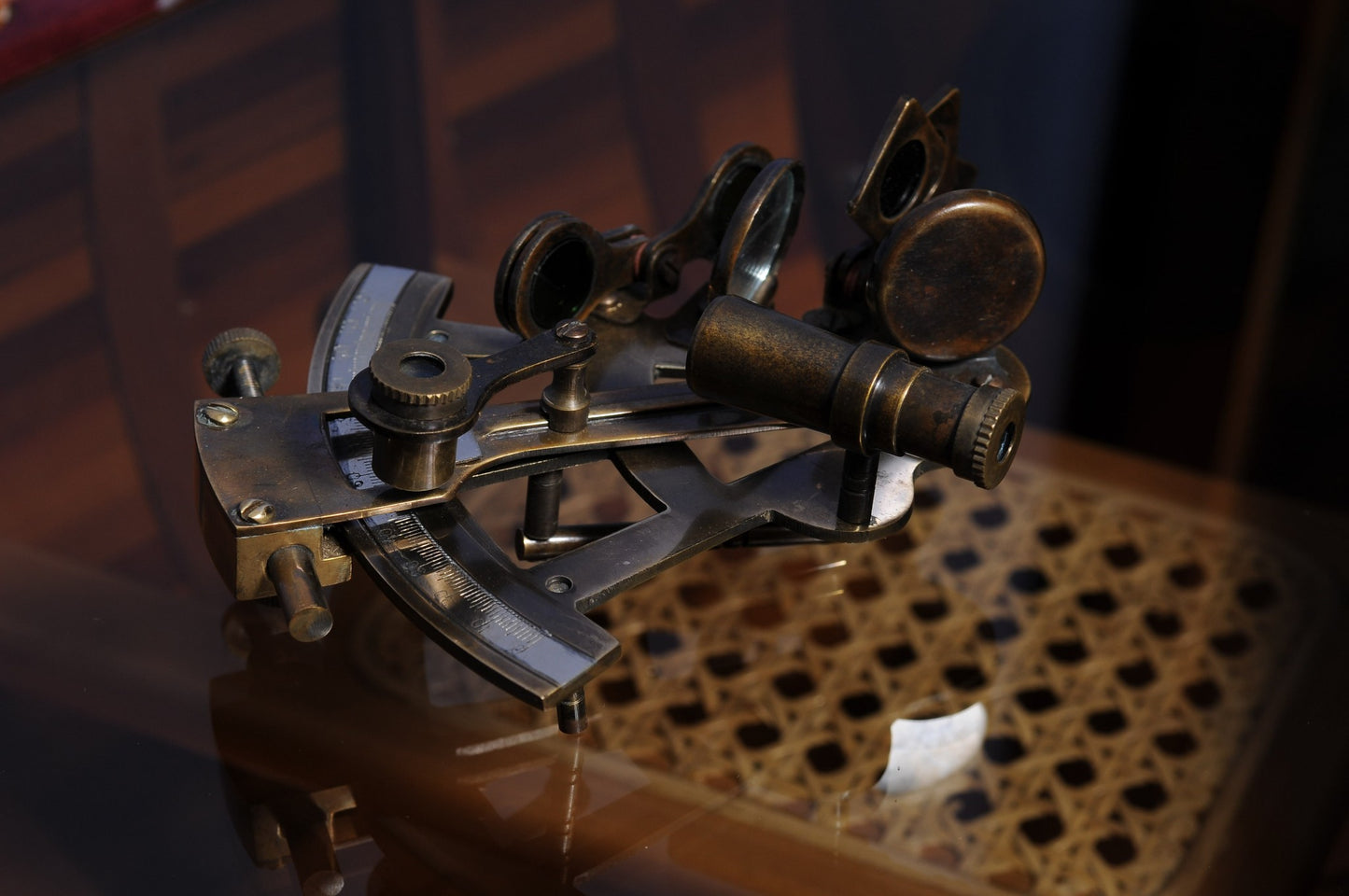4" X 4.5" X 2.5" Nautical Sextant In Wood Box  Medium-5