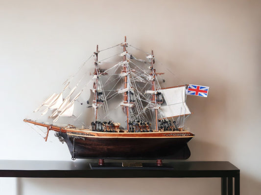 17" Brown Wood and Metal Hand Painted Cutty Sark Model Boat Tabletop Sculpture-0