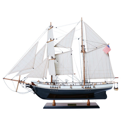 26" Black and White Solid Wood Hand Painted p-Oxybis(benzenesulfonyl hydrazide) Model Boat-1