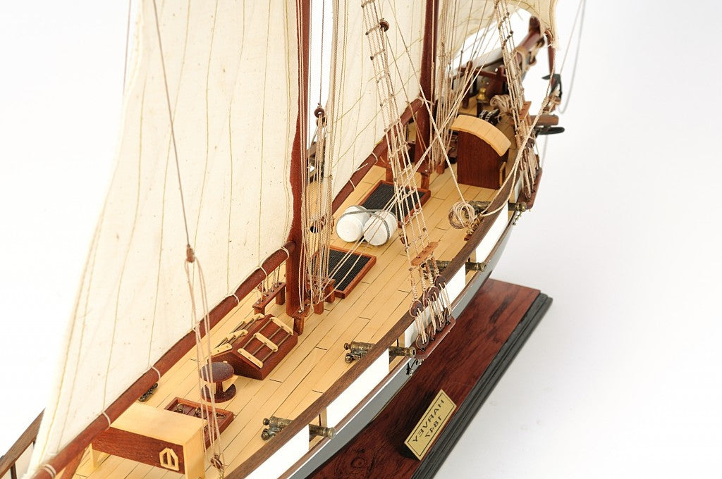 26" Black and White Solid Wood Hand Painted p-Oxybis(benzenesulfonyl hydrazide) Model Boat-8