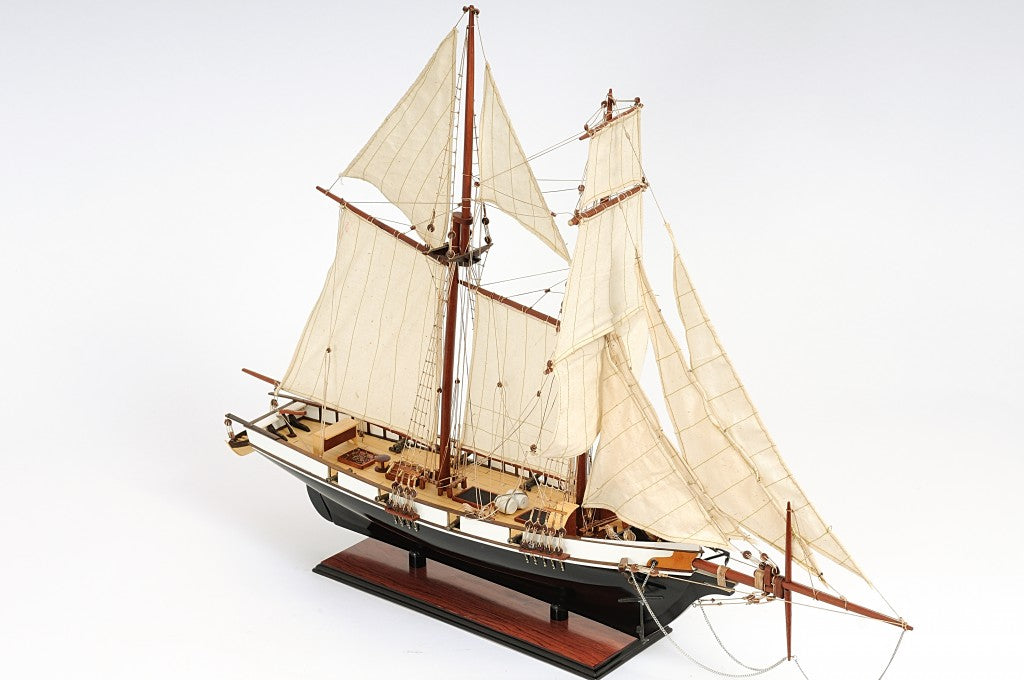 26" Black and White Solid Wood Hand Painted p-Oxybis(benzenesulfonyl hydrazide) Model Boat-7