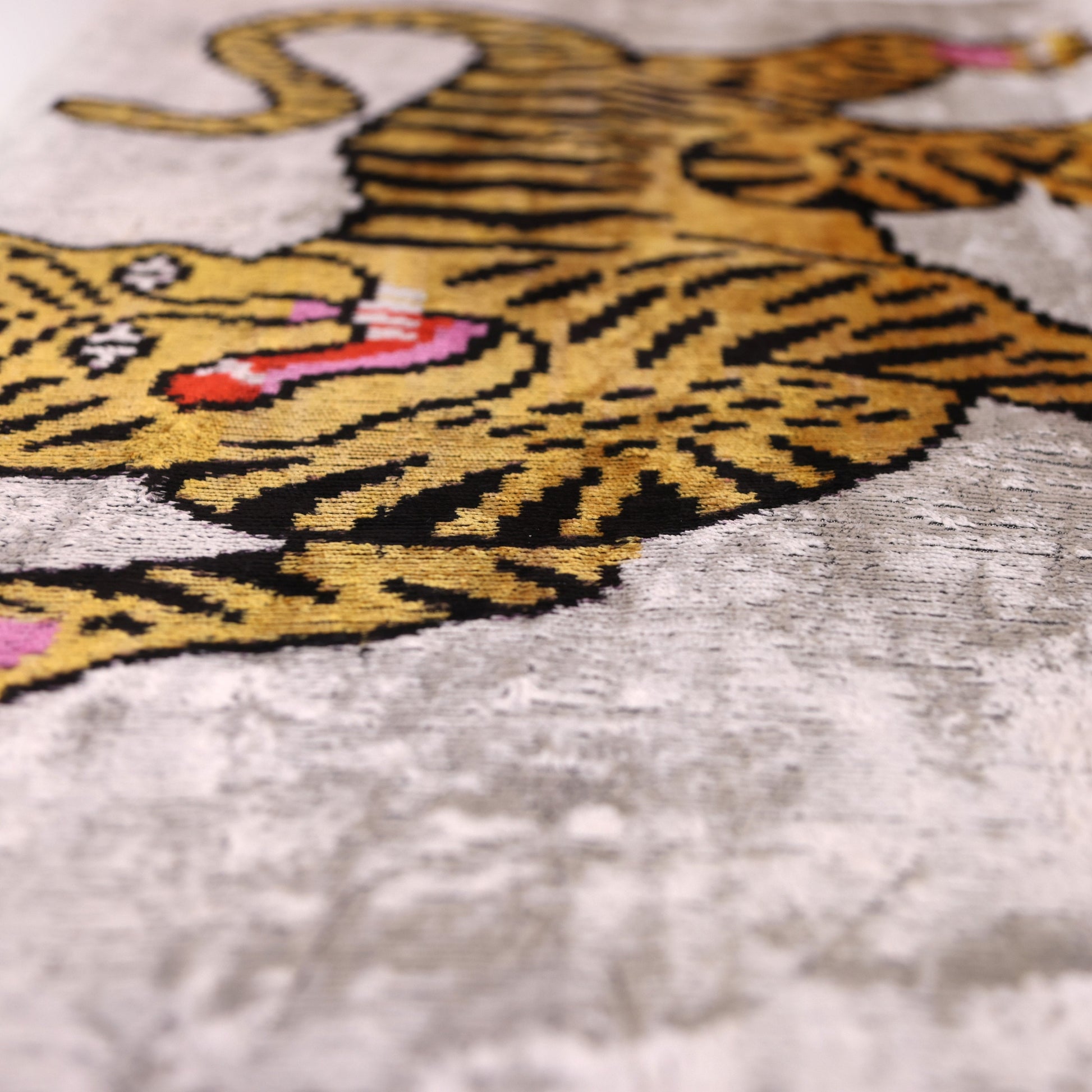Handmade Tiger Design Velvet Lumbar Pillow 16x24 – Bold Artisan Statement Cushion-2