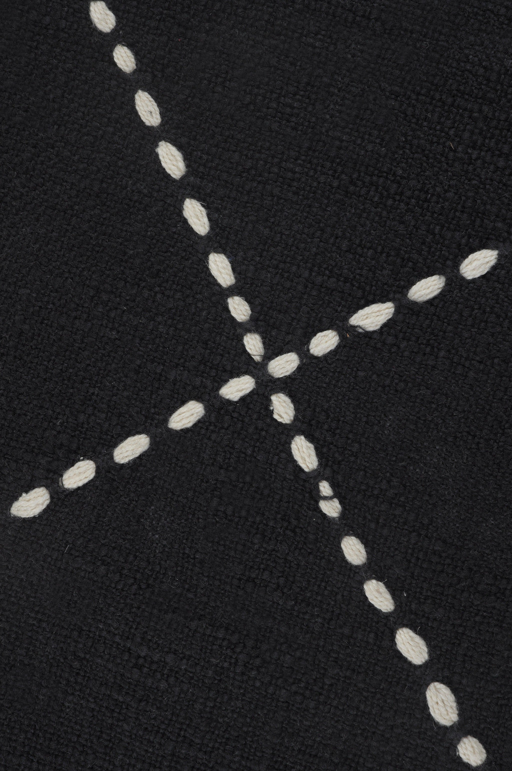 20" X 20" White And Black 100% Cotton Geometric Zippered Pillow-6