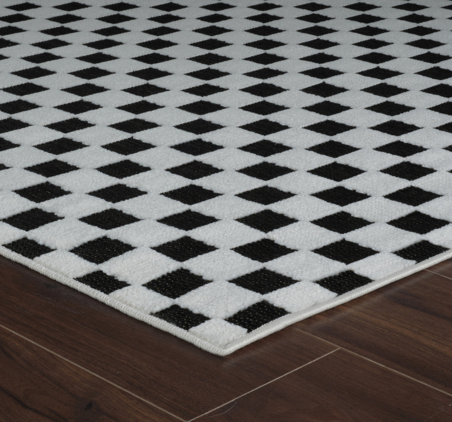6' X 9' Black and White Geometric Distressed Indoor Outdoor Area Rug-4