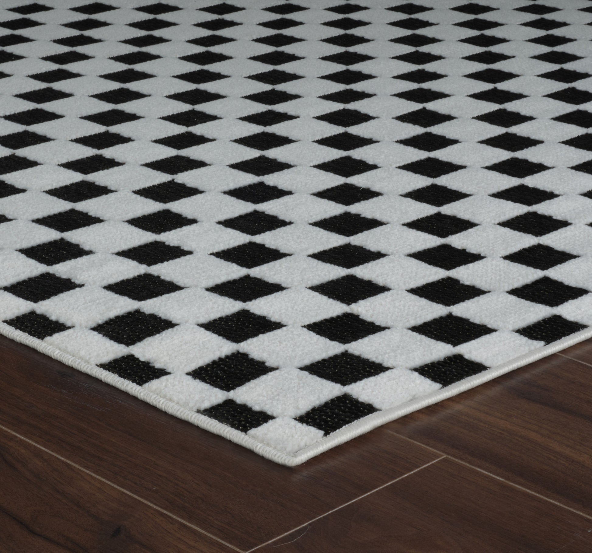 6' X 9' Black and White Geometric Distressed Indoor Outdoor Area Rug-4