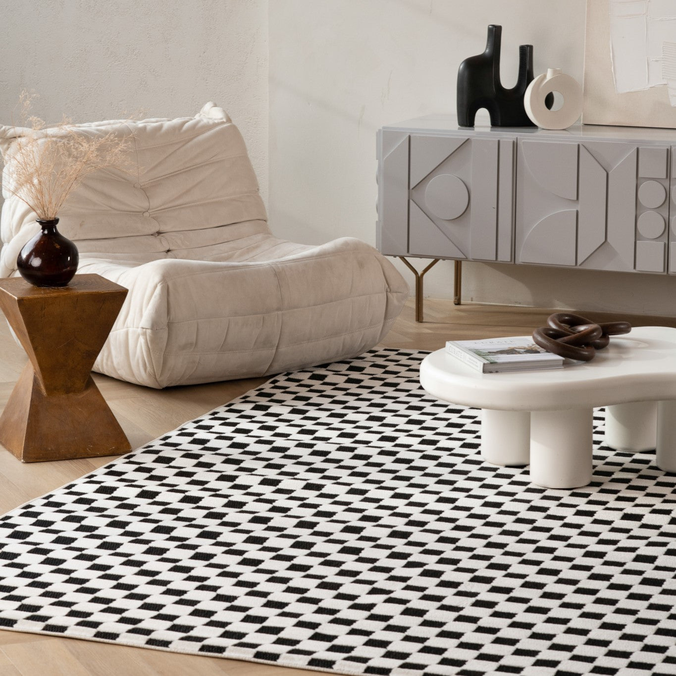 6' X 9' Black and White Geometric Distressed Indoor Outdoor Area Rug-8